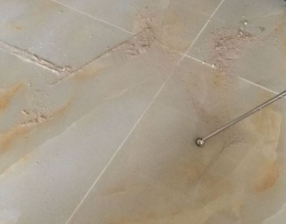 临河瓷砖空鼓维修公司分享粘合剂选择不当在瓷砖铺贴过程中可能导致以下问题